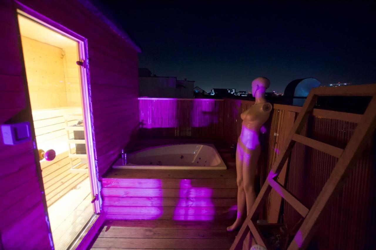 2 Bedroom Roof Terrace With Sauna Jakuzzi And Outdoor Cinema Apartamento