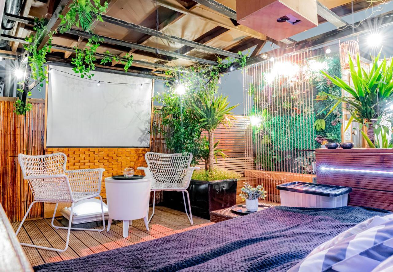 2 Bedroom Roof Terrace With Sauna Jakuzzi And Outdoor Cinema Apartamento *
