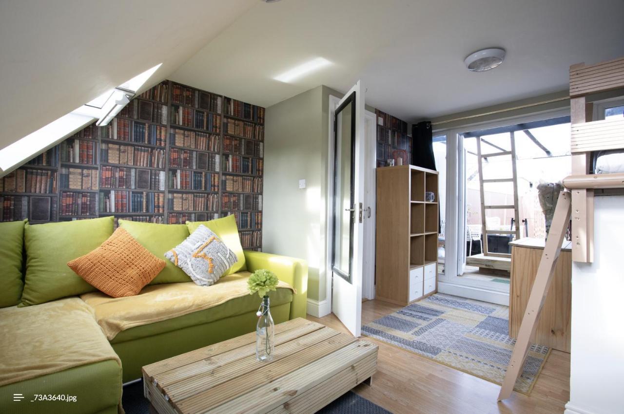 2 Bedroom Roof Terrace With Sauna Jakuzzi&outdoor Cinema Londen