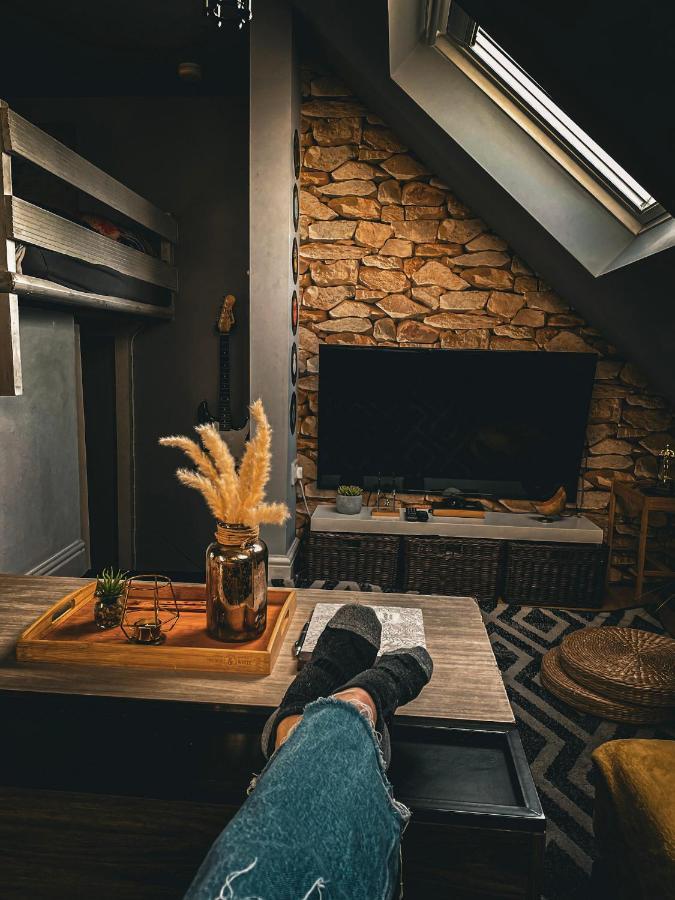 2 Bedroom Roof Terrace With Sauna Jakuzzi&outdoor Cinema Appartement